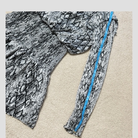 English Factory Dress Black Silver Snake Print Shirred Waist Long Sleeve Size XS - Picture 11 of 15